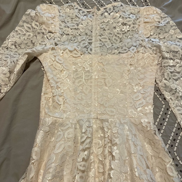 Cachet bari protas vintage white lace wedding dress - Picture 2 of 5